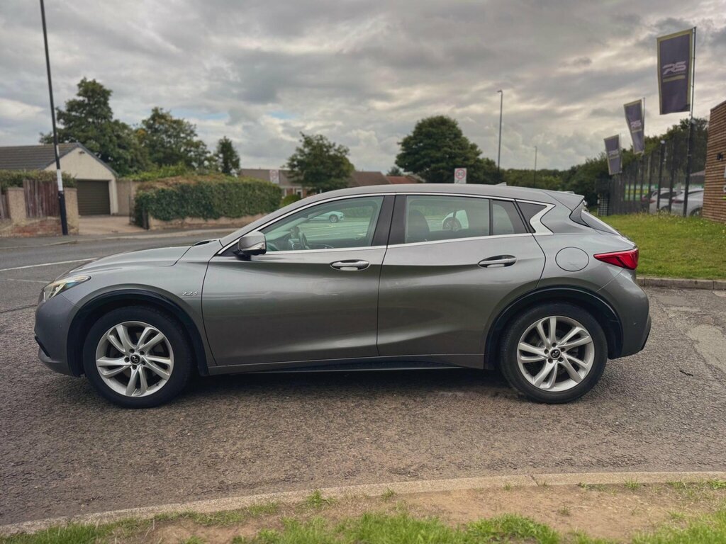 Infiniti Q30 2.2D Premium Dct Awd Euro 6 Ss Grey #4