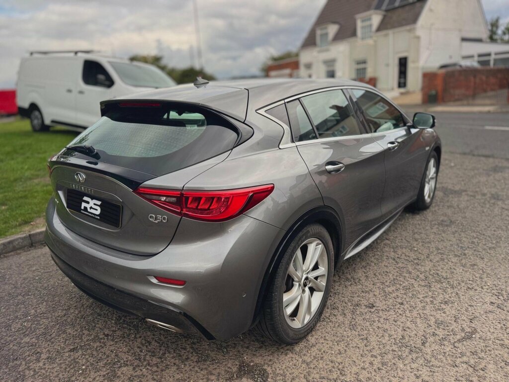 Infiniti Q30 2.2D Premium Dct Awd Euro 6 Ss Grey #6