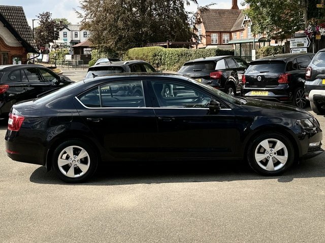 Skoda Octavia 1.0 Tsi Gpf Se Technology Hatchback Dsg Black #6