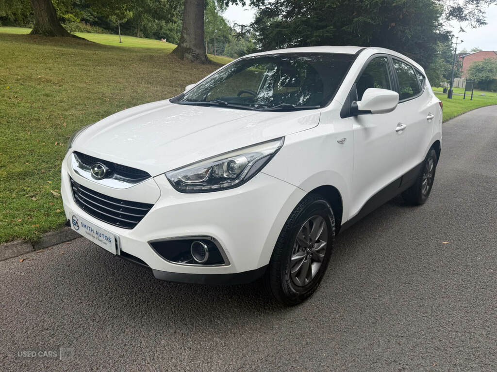 Hyundai Ix35 1.7 Crdi S 2Wd White #4