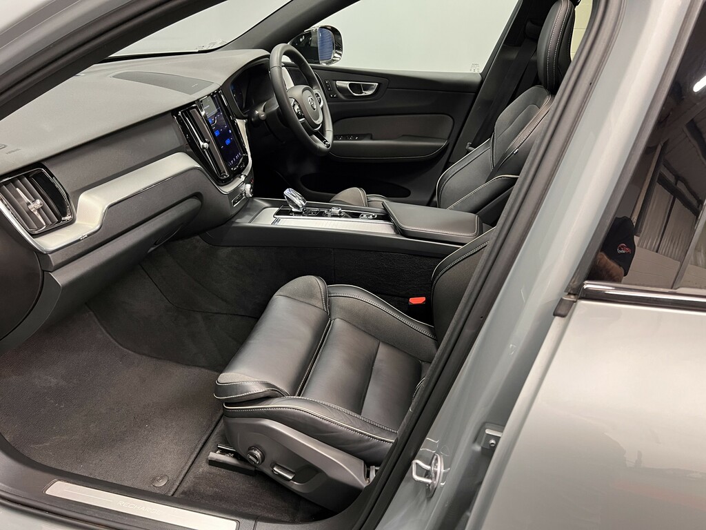 Volvo XC60 Suv 2.0H T6 Recharge 18.8Kwh Plus Suv P Grey #3