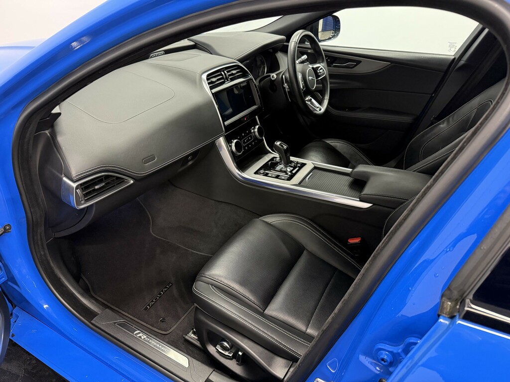 Jaguar XE Saloon 2.0 P250i Reims Edition Saloon A Blue #3