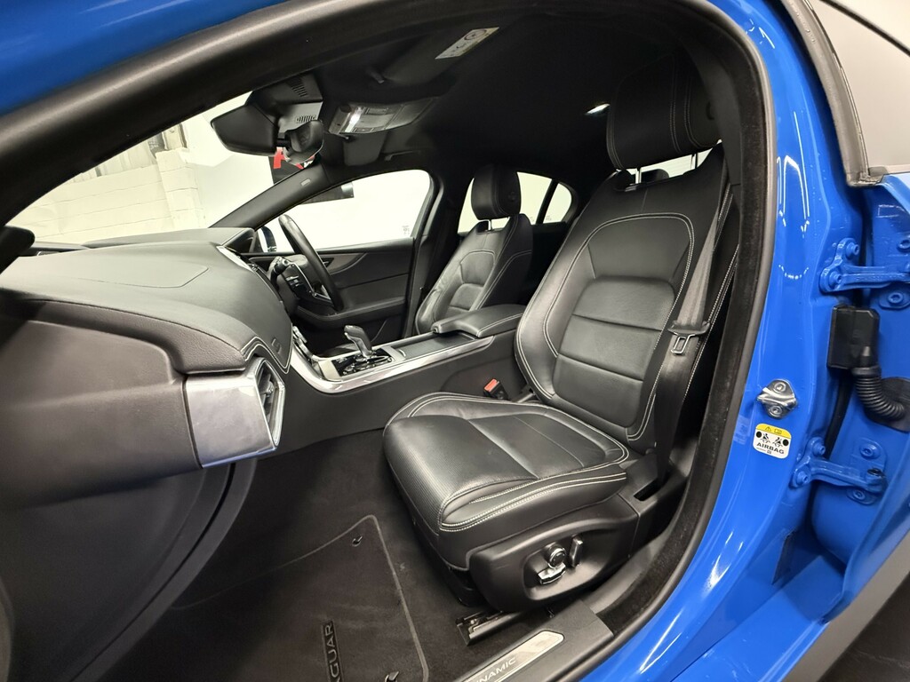 Jaguar XE Saloon 2.0 P250i Reims Edition Saloon A Blue #4
