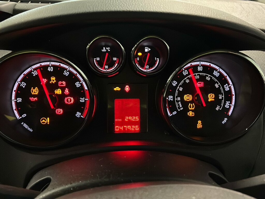 Vauxhall Meriva Se Red #10