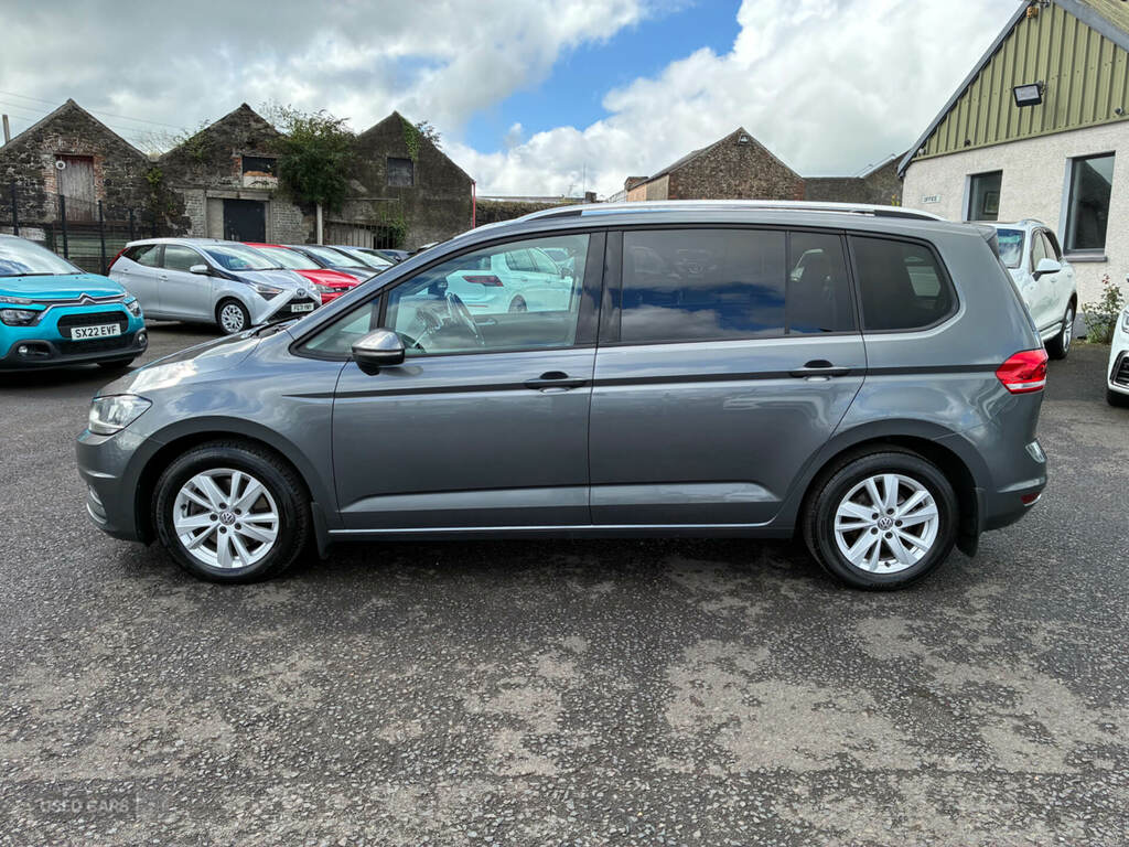 Volkswagen Touran 2.0 Tdi Se Family Grey #4
