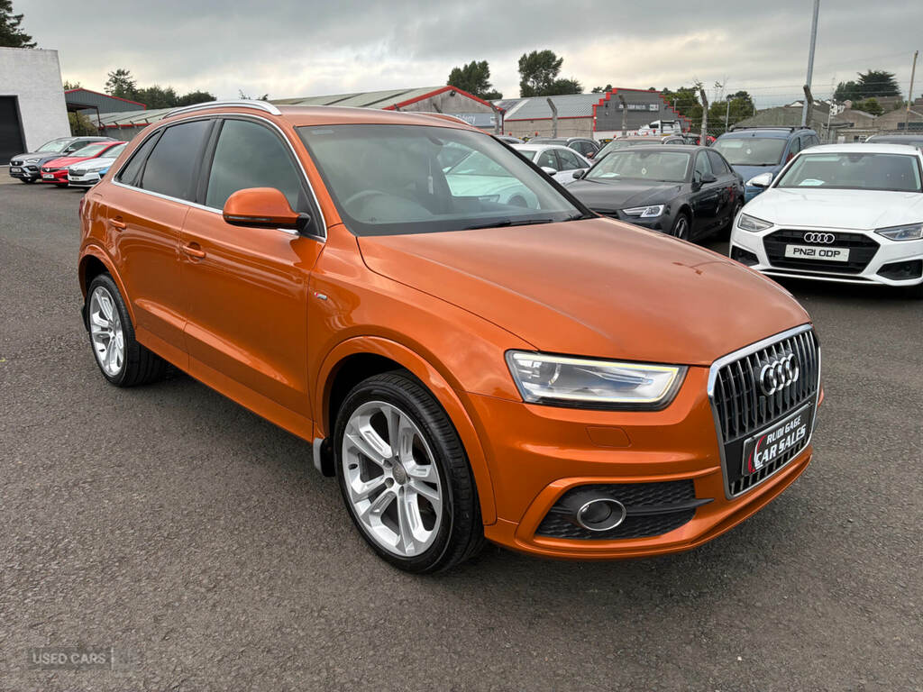 Audi Q3 Black #1