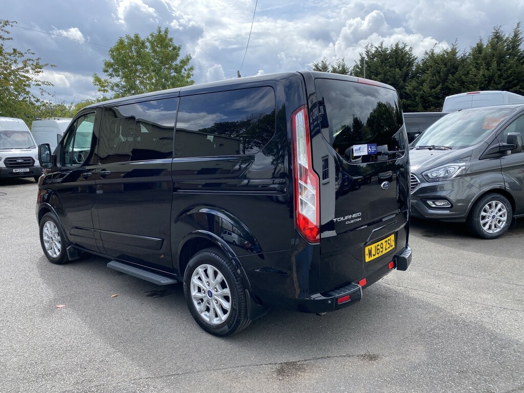 Ford Tourneo Custom Minibus 2.0 310 Ecoblue Titanium 201969 Black #5