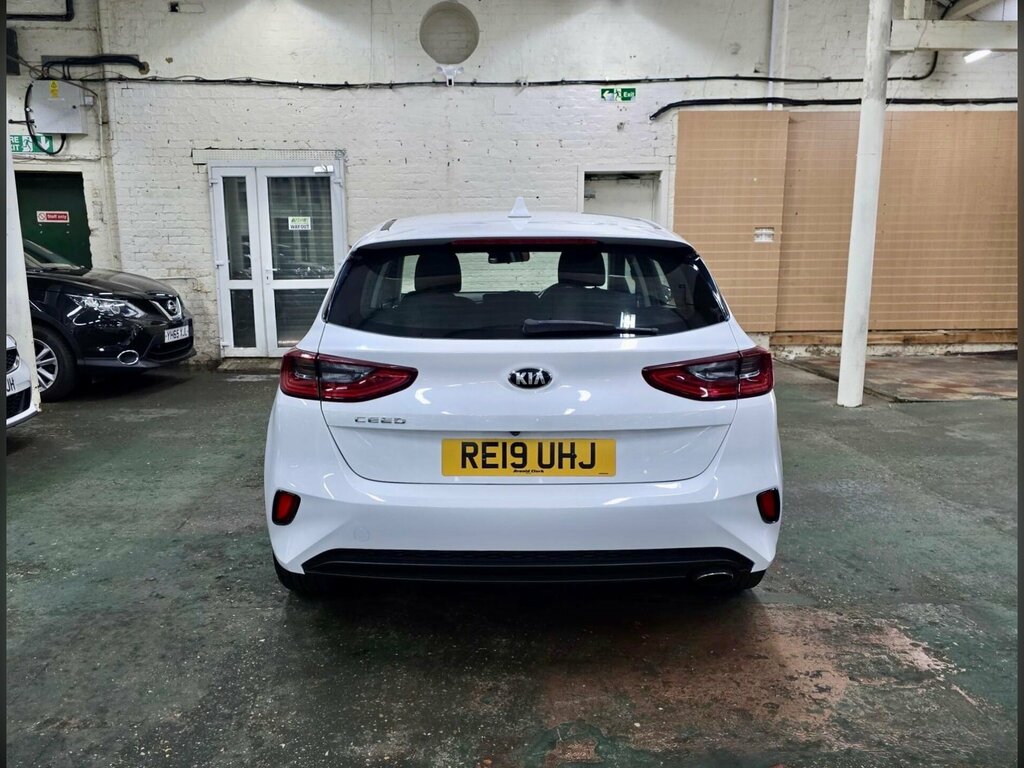 Kia Ceed 1.6 Crdi Eco 2 Euro 6 Ss White #6