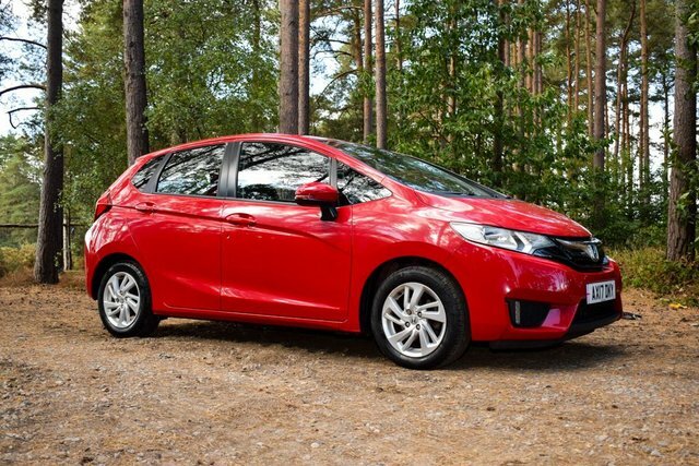 Honda Jazz 2017 1.3 I-vtec Se Hatchback Eur Red