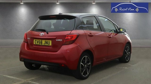 Toyota Yaris 1.33 Dual Vvt-i Design Hatchback Red #3