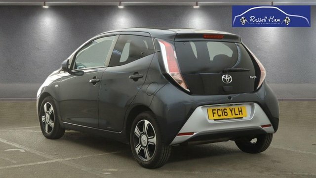 Toyota Aygo 1.0 Vvt-i X-clusiv 2 X-wave Euro Grey #4