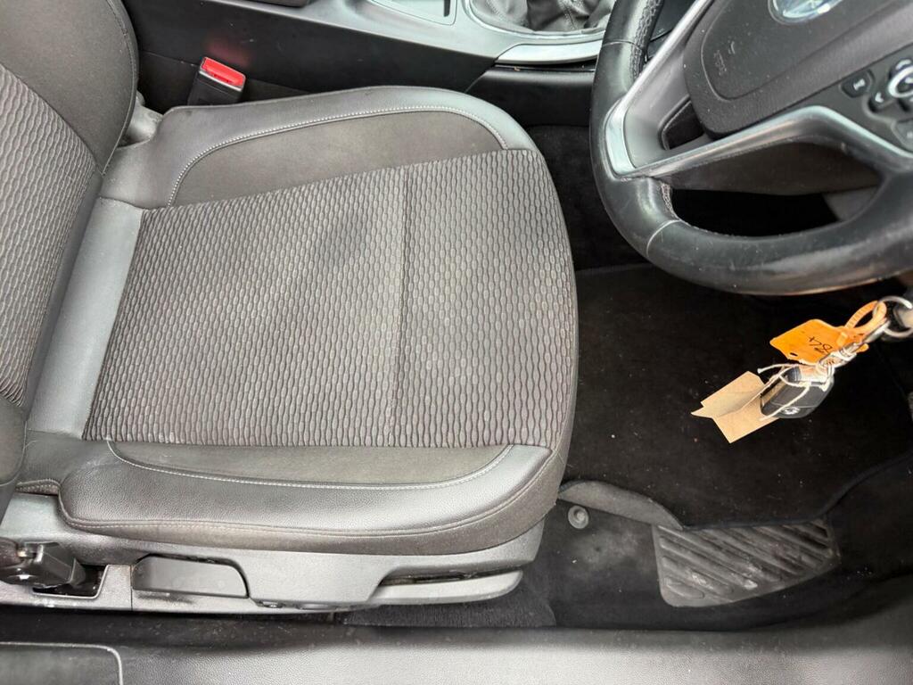 Vauxhall Insignia 2.0 Cdti Sri Nav Euro 6 Ss Silver #12