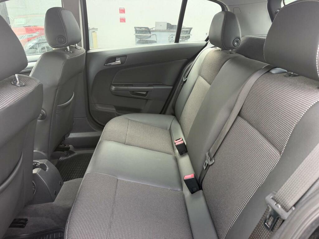 Vauxhall Astra Astra Design Silver #25