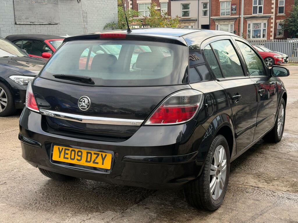 Vauxhall Astra 1.8I 16V Design Black #4