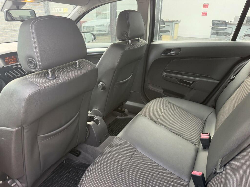 Vauxhall Astra Astra Design Silver #26