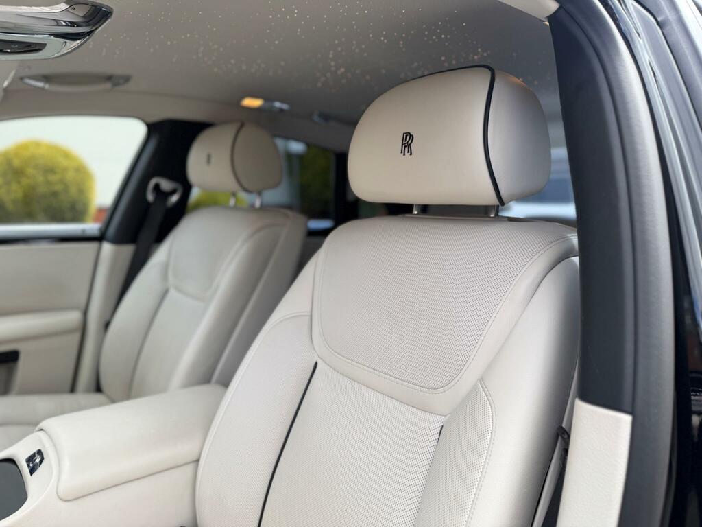 Rolls-Royce Ghost Silver Badge Silver #37