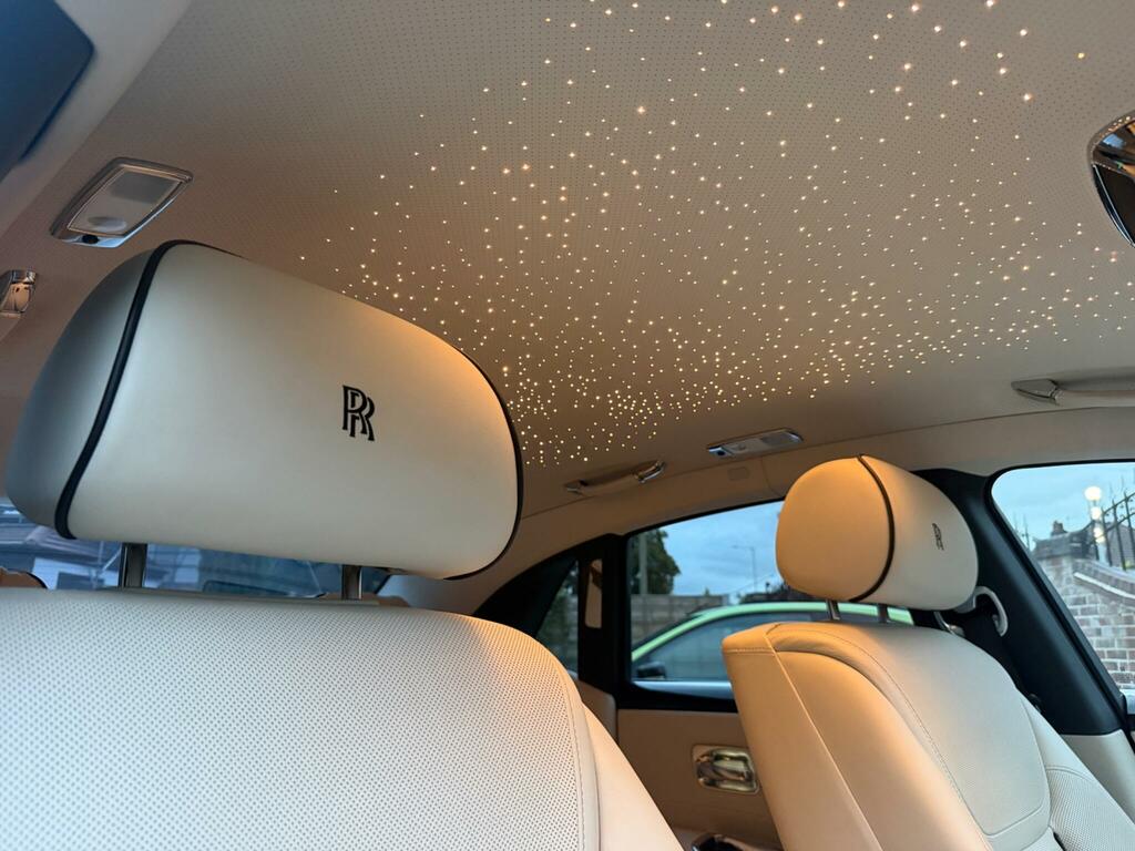 Rolls-Royce Ghost Silver Badge Silver #82