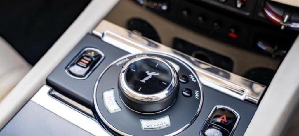 Rolls-Royce Ghost Silver Badge Silver #14