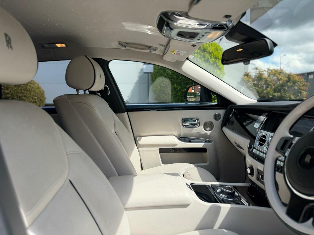 Rolls-Royce Ghost Silver Badge Silver #46