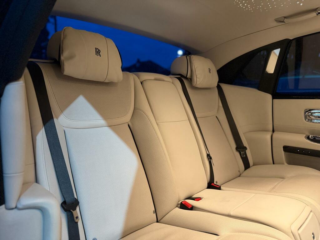 Rolls-Royce Ghost Silver Badge Silver #87