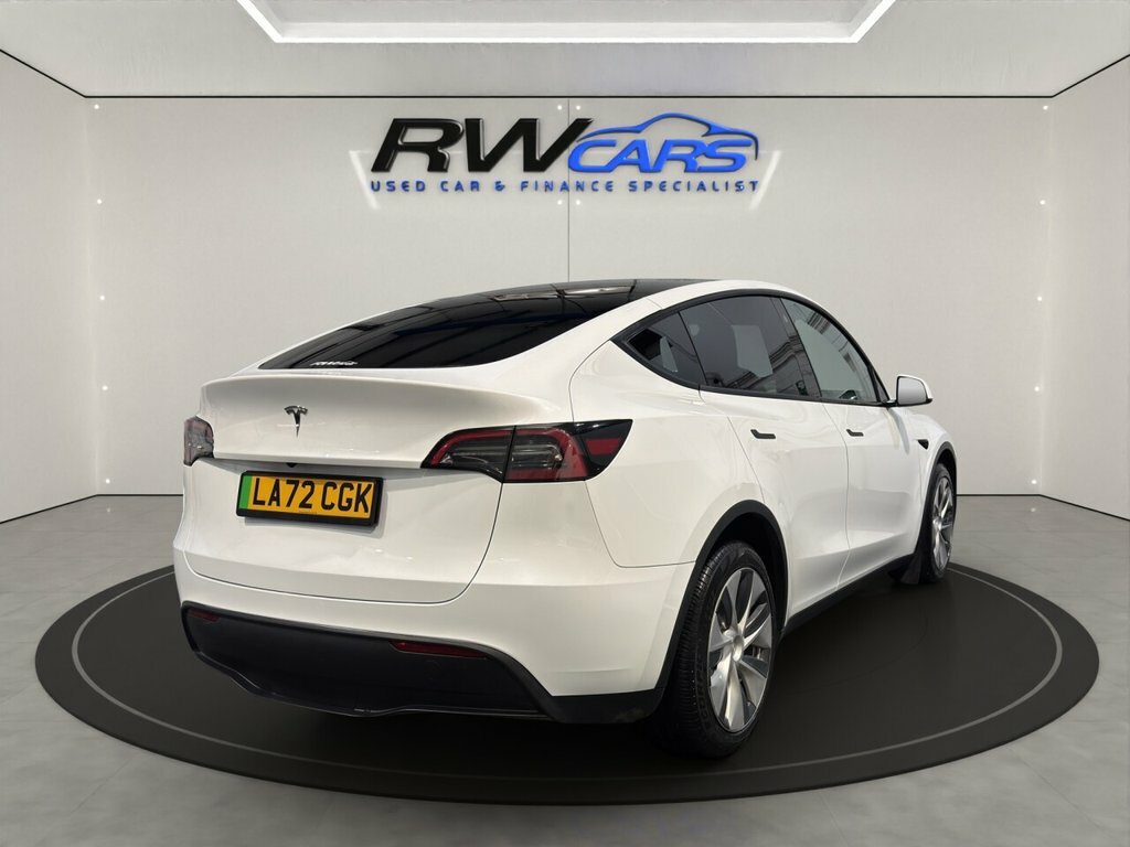 Tesla Model Y Suv LA72CGK White #5