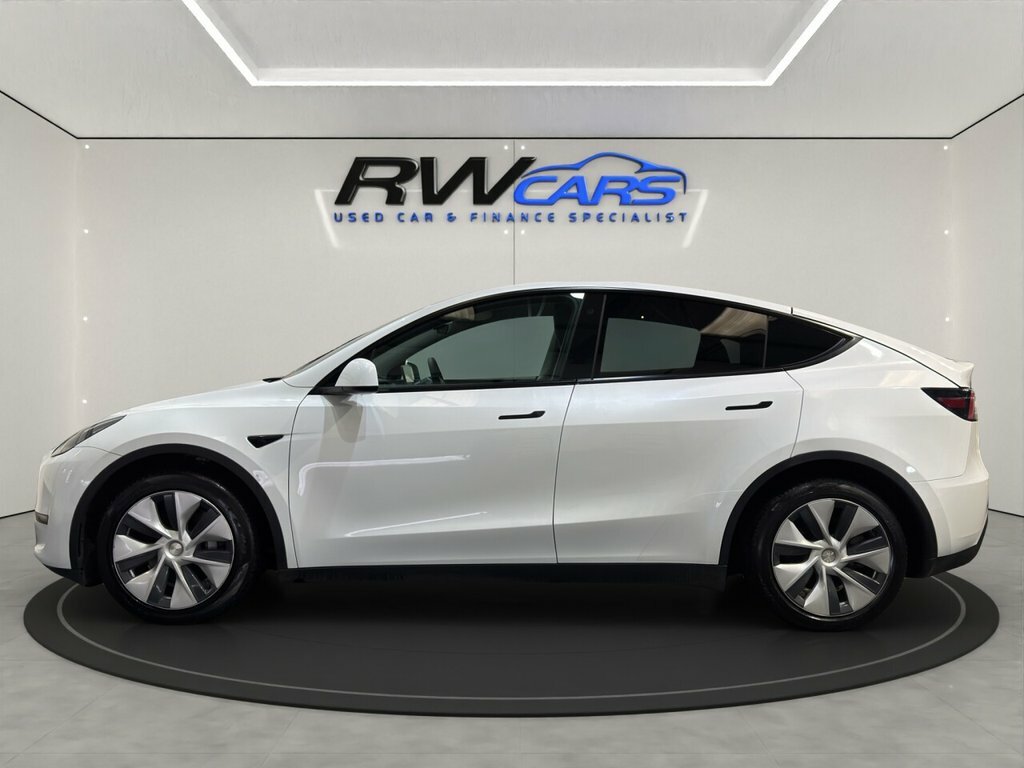Tesla Model Y Suv LA72CGK White #2