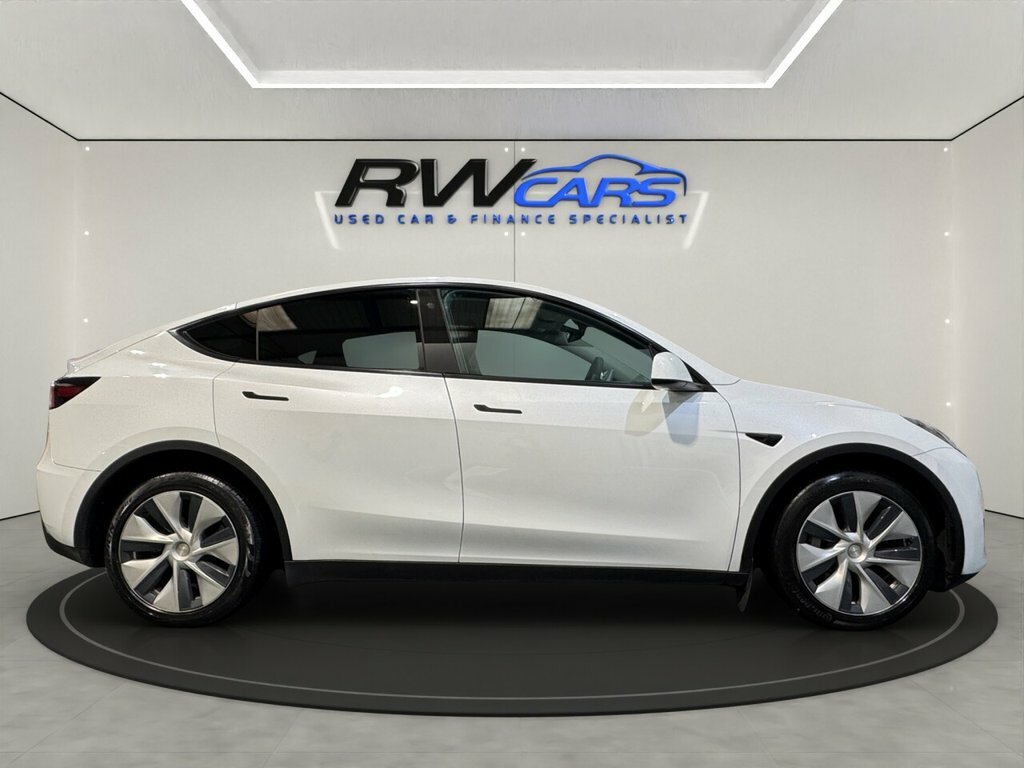 Tesla Model Y Suv LA72CGK White #6