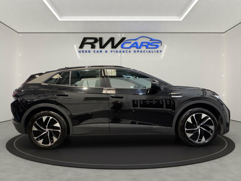 Volkswagen ID.4 Suv Black #5