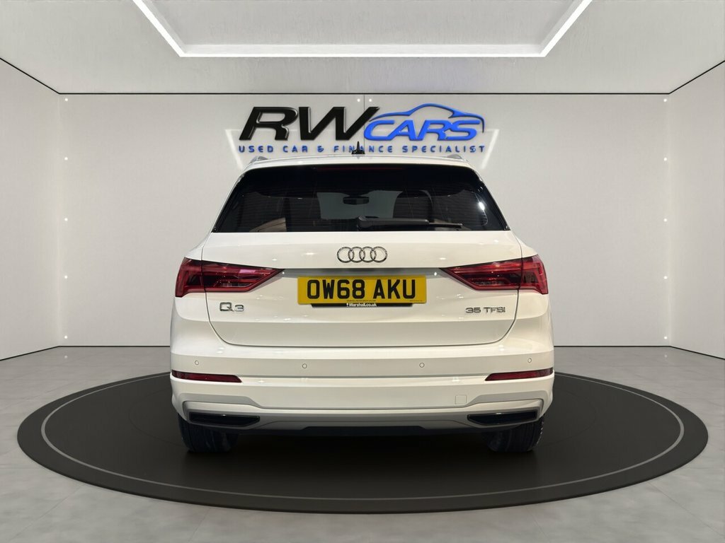 Audi Q3 Suv OW68AKU White #4