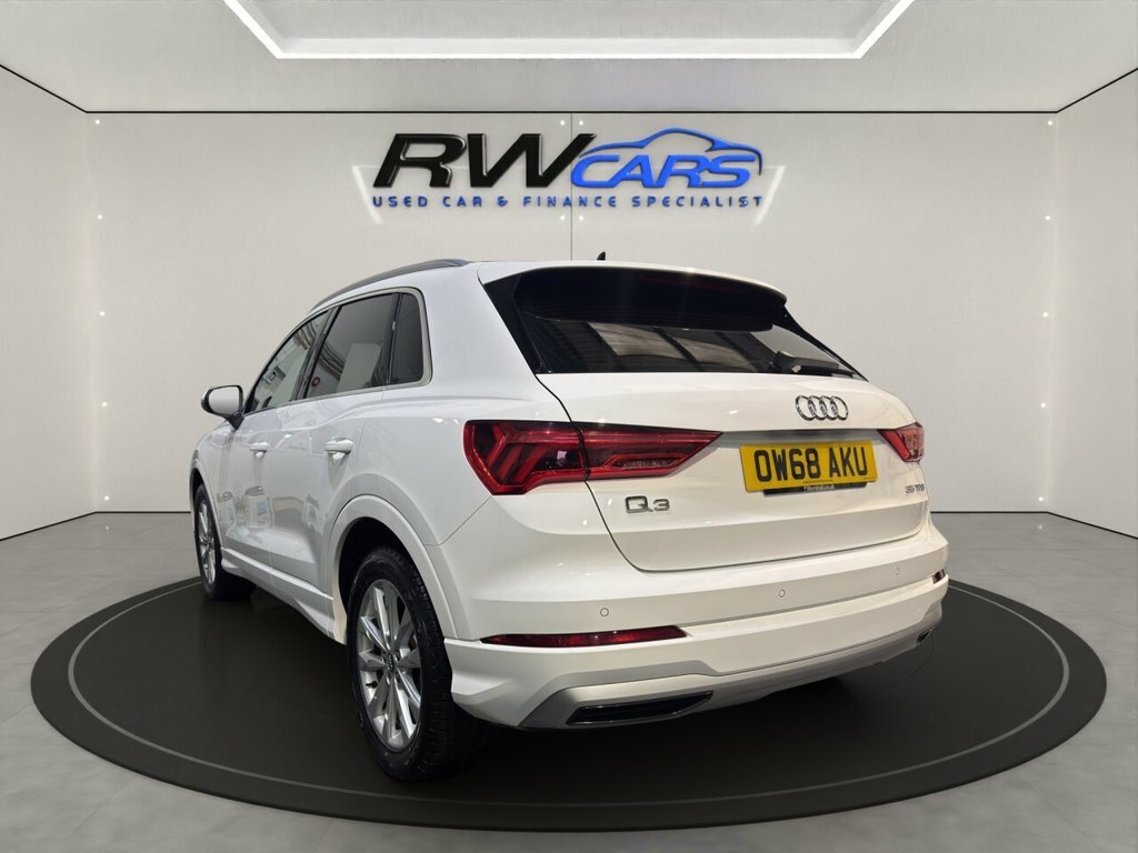 Audi Q3 Suv OW68AKU White #3