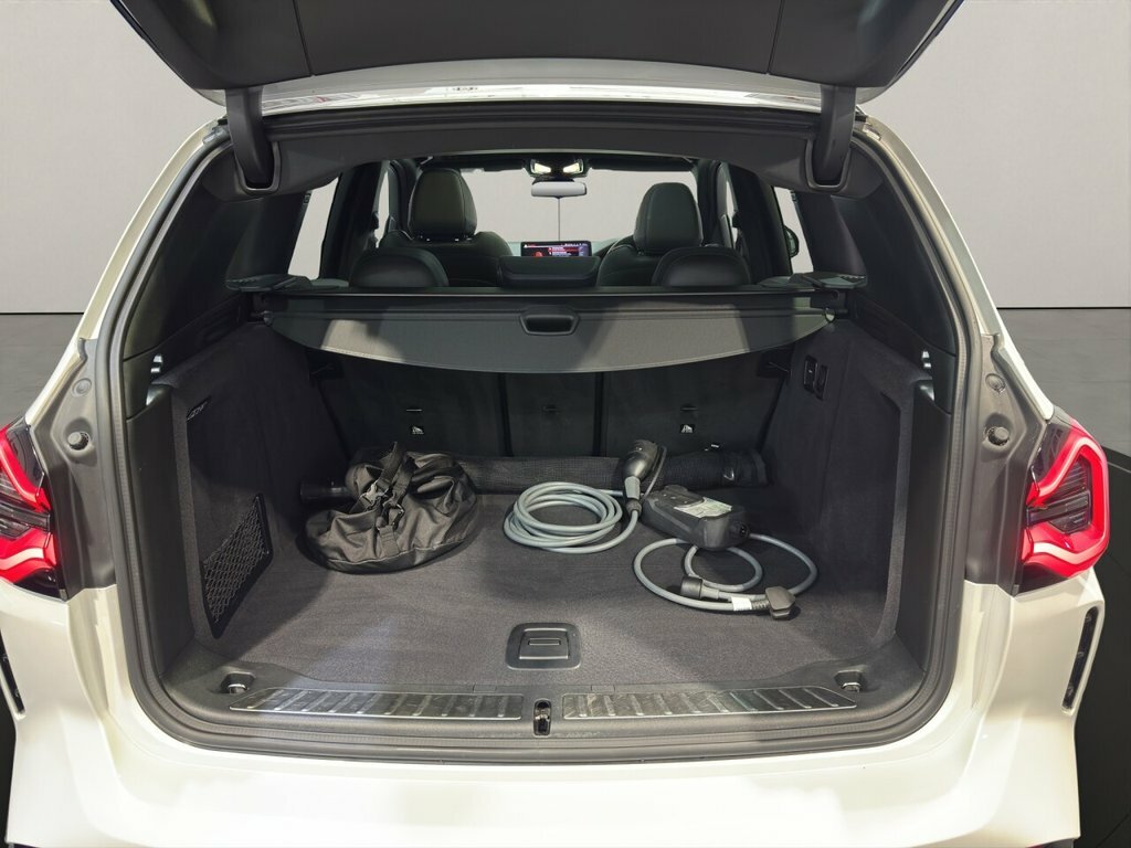 BMW iX3 M Sport White #23