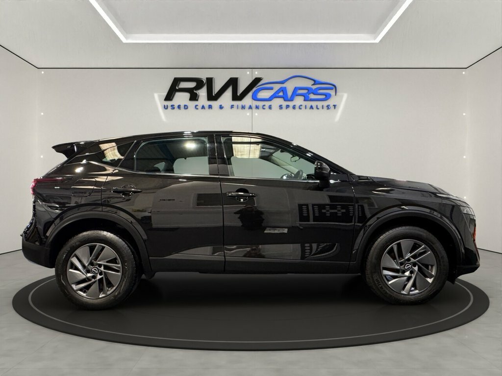 Nissan Qashqai 1.3L Acenta Premium Black #5