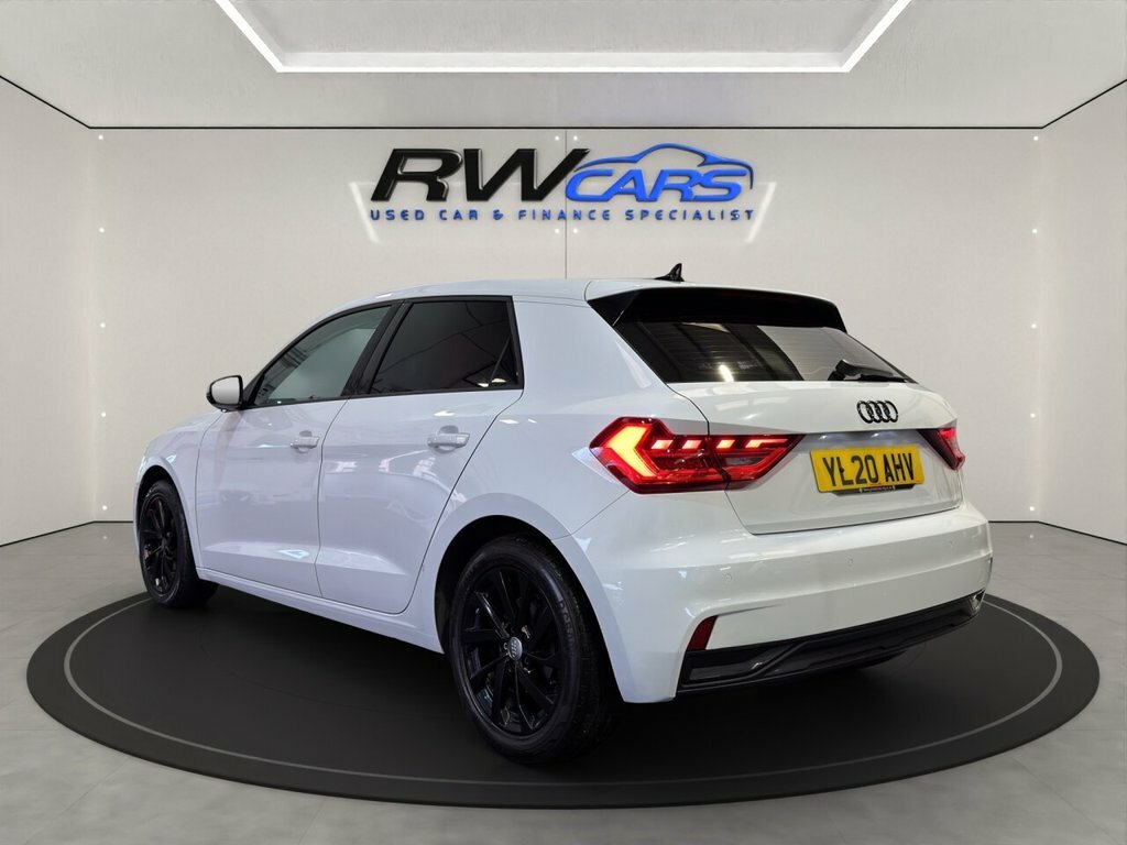 Audi A1 1L Sport White #2