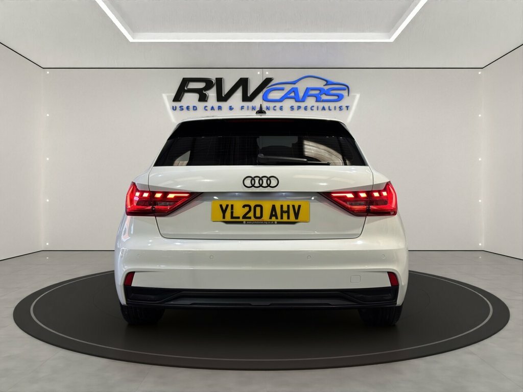 Audi A1 1L Sport White #3