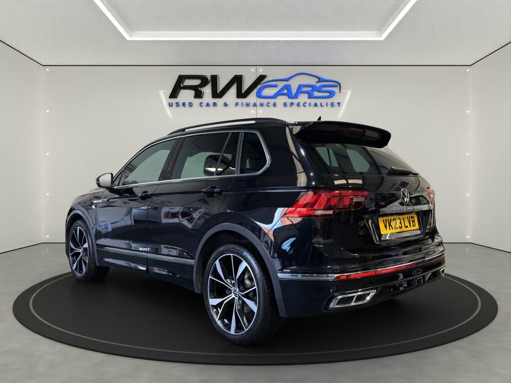 Volkswagen Tiguan Suv Black #2