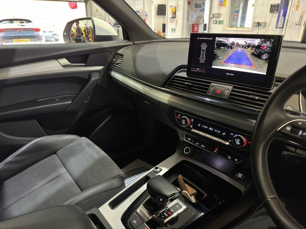 Audi Q5 S Line Black #18