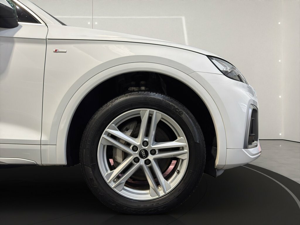 Audi Q5 S Line Black #8