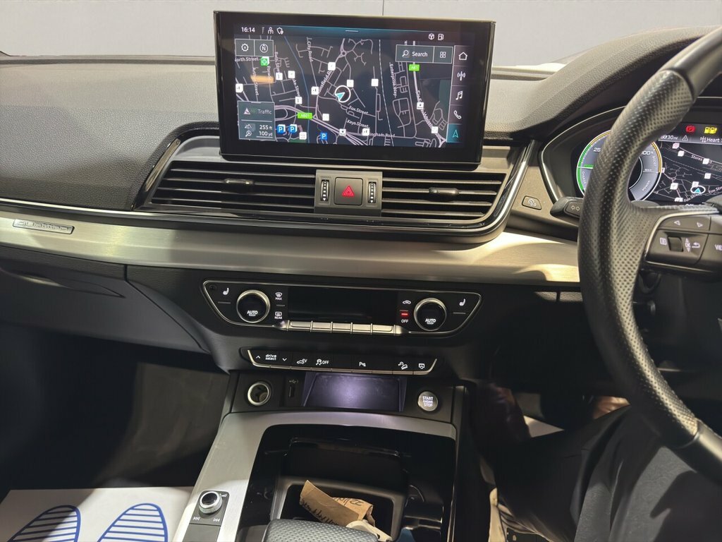Audi Q5 S Line Black #10