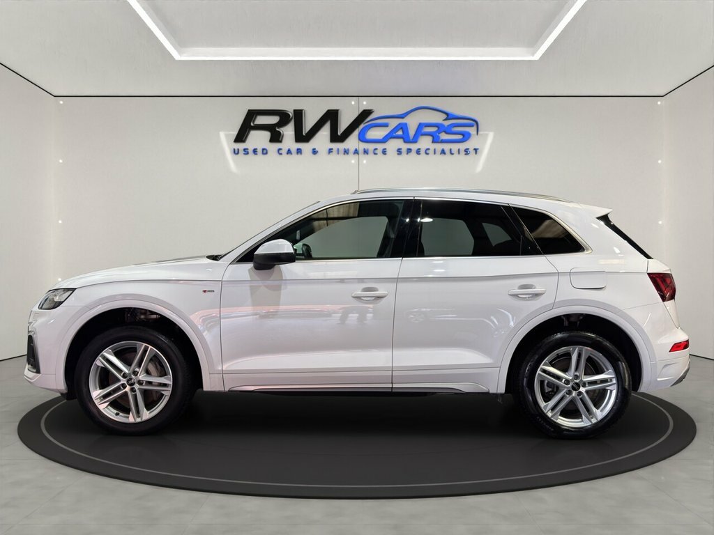 Audi Q5 Suv White #2