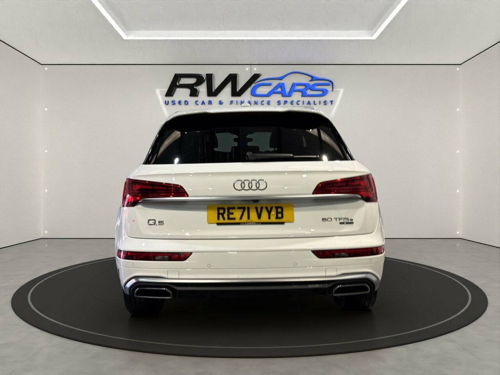 Audi Q5 Suv White #4