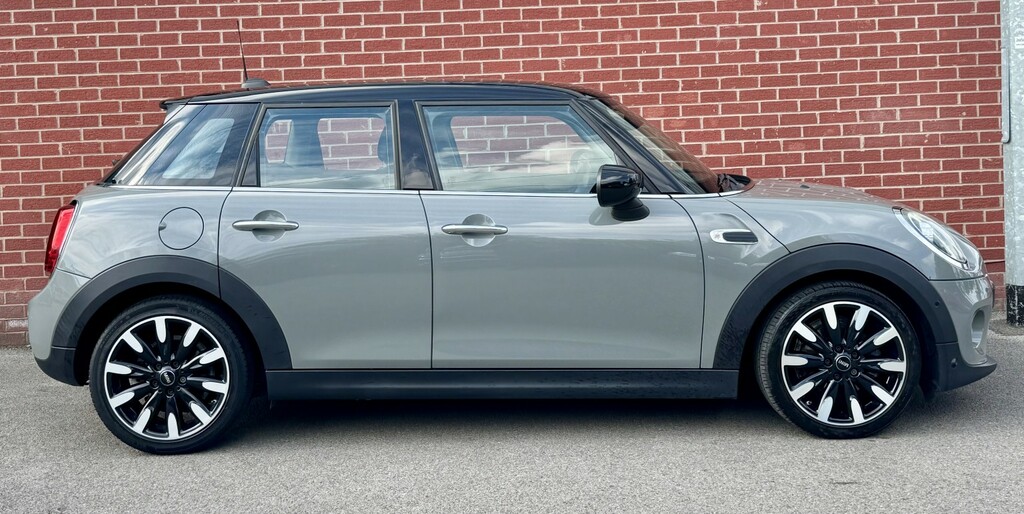 Mini Hatch 1.5 5-Door Hatch Cooper Exclusive YH19MEM Grey #4