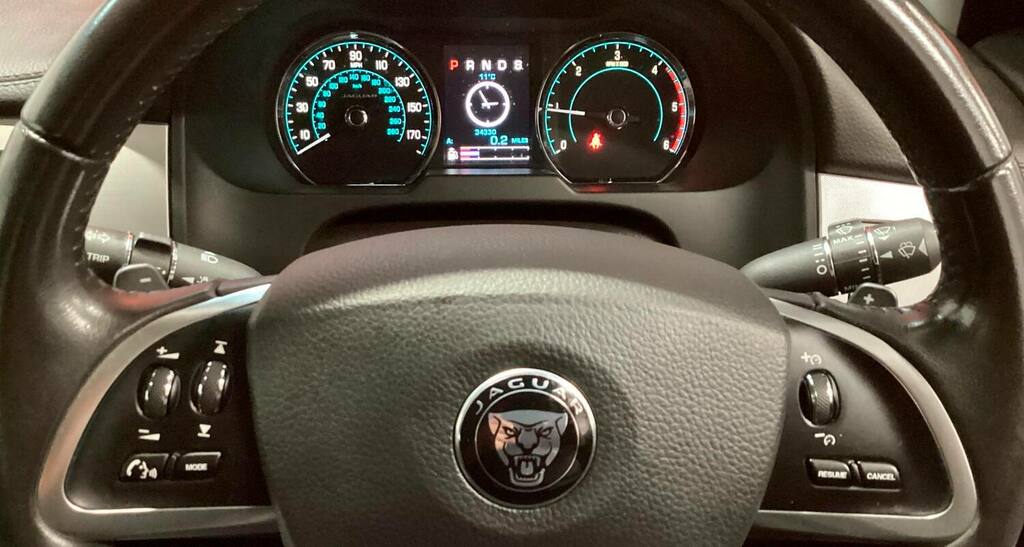 Jaguar XF 2.2D 163 Luxury Black #6