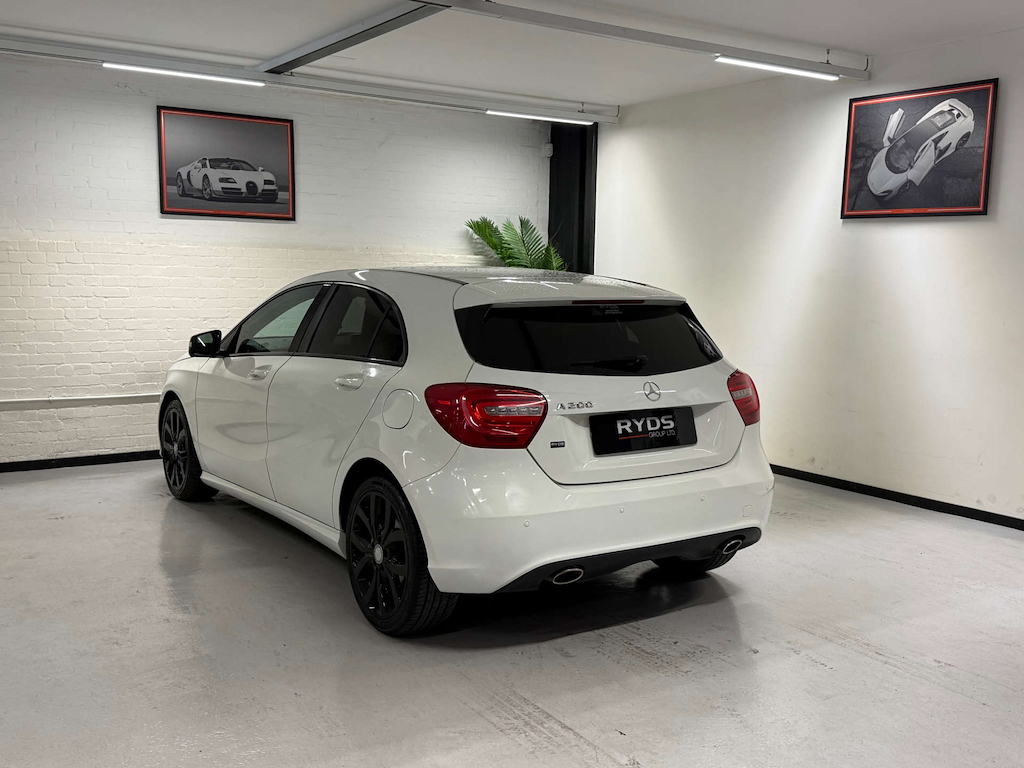 Mercedes-Benz A Class 1.6 A200 Blueefficiency Sport Hatchback Red #6