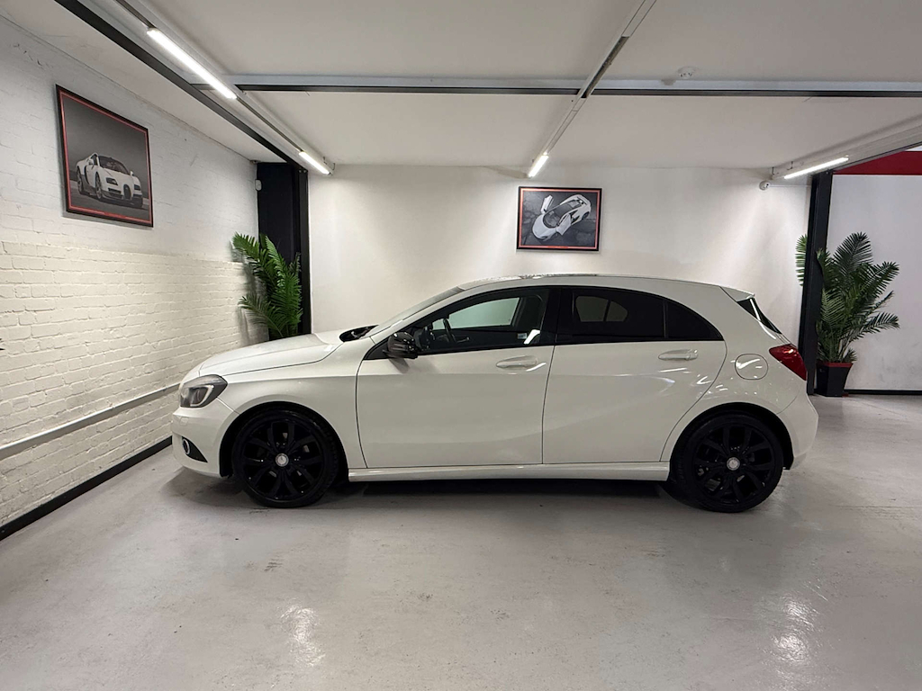 Mercedes-Benz A Class 1.6 A200 Blueefficiency Sport Hatchback Red #5