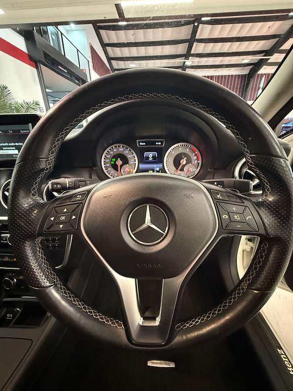 Mercedes-Benz A Class 1.6 A200 Blueefficiency Sport Hatchback Red #11