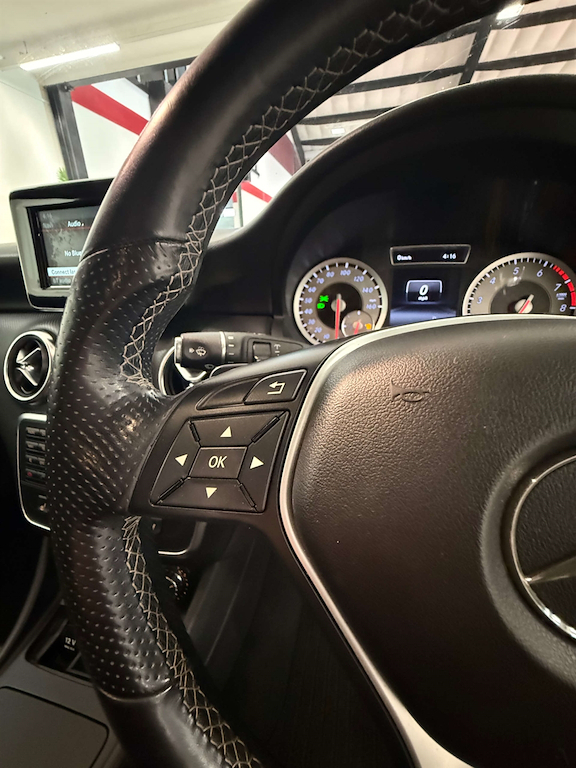Mercedes-Benz A Class 1.6 A200 Blueefficiency Sport Hatchback Red #12