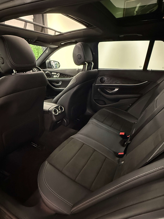 Mercedes-Benz E Class E 220 D Blue #24