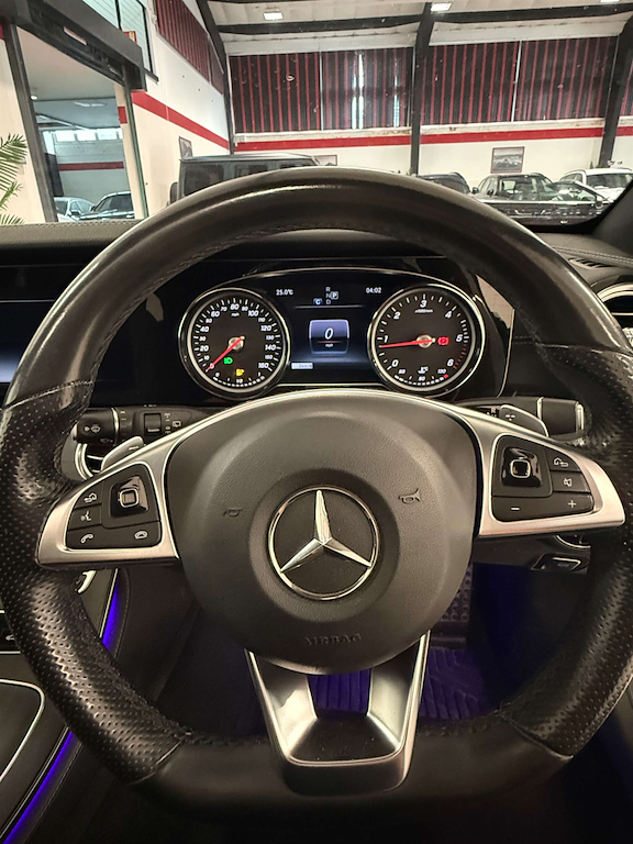 Mercedes-Benz E Class E 220 D Blue #11