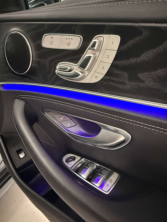 Mercedes-Benz E Class E 220 D Blue #27
