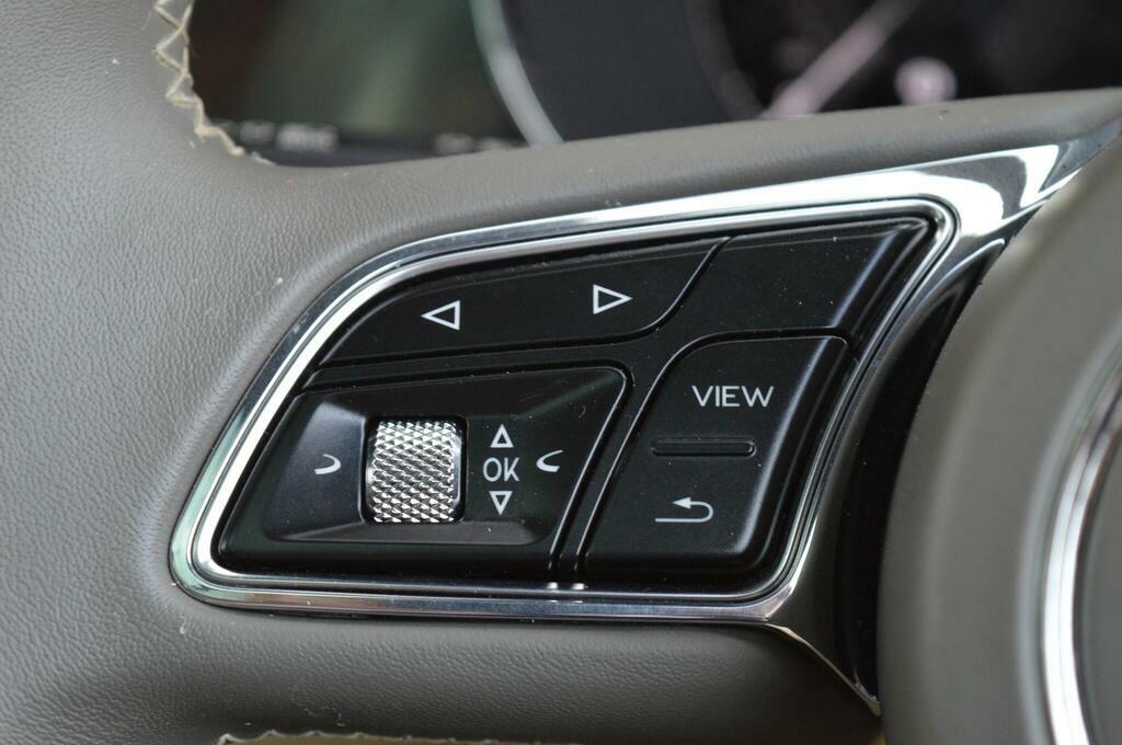 Bentley Bentayga Automatic Blue #35